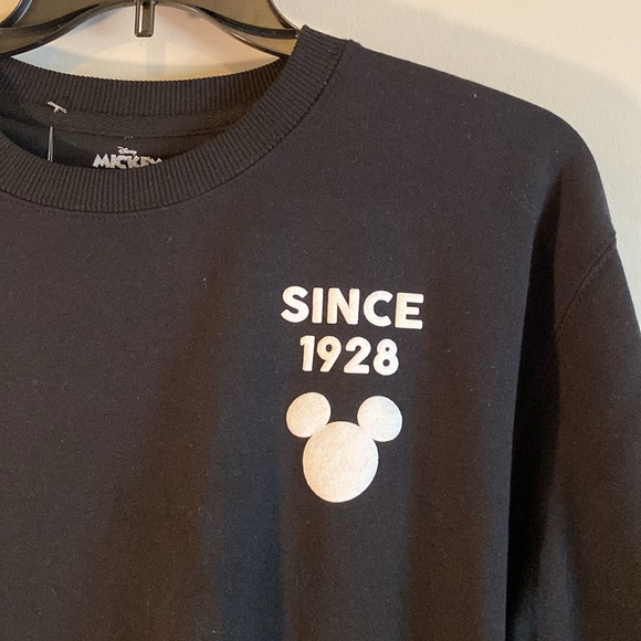 New Women’s Mickey & Friends Disney Themed Black Character Sweatshirt Size L - Picture 3 of 5